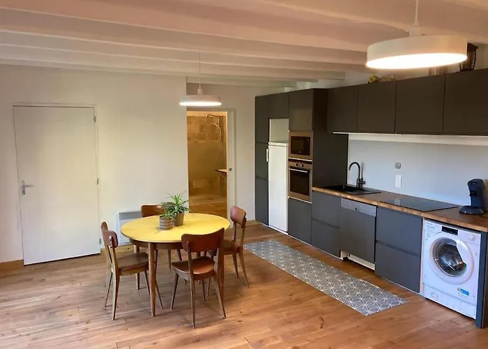 La Maisonnette De Naomi Holiday home *